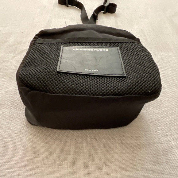 Alexander Wang Wangsport Front Logo Crossbody Black Nylon Bag NWOT - Picture 13 of 16